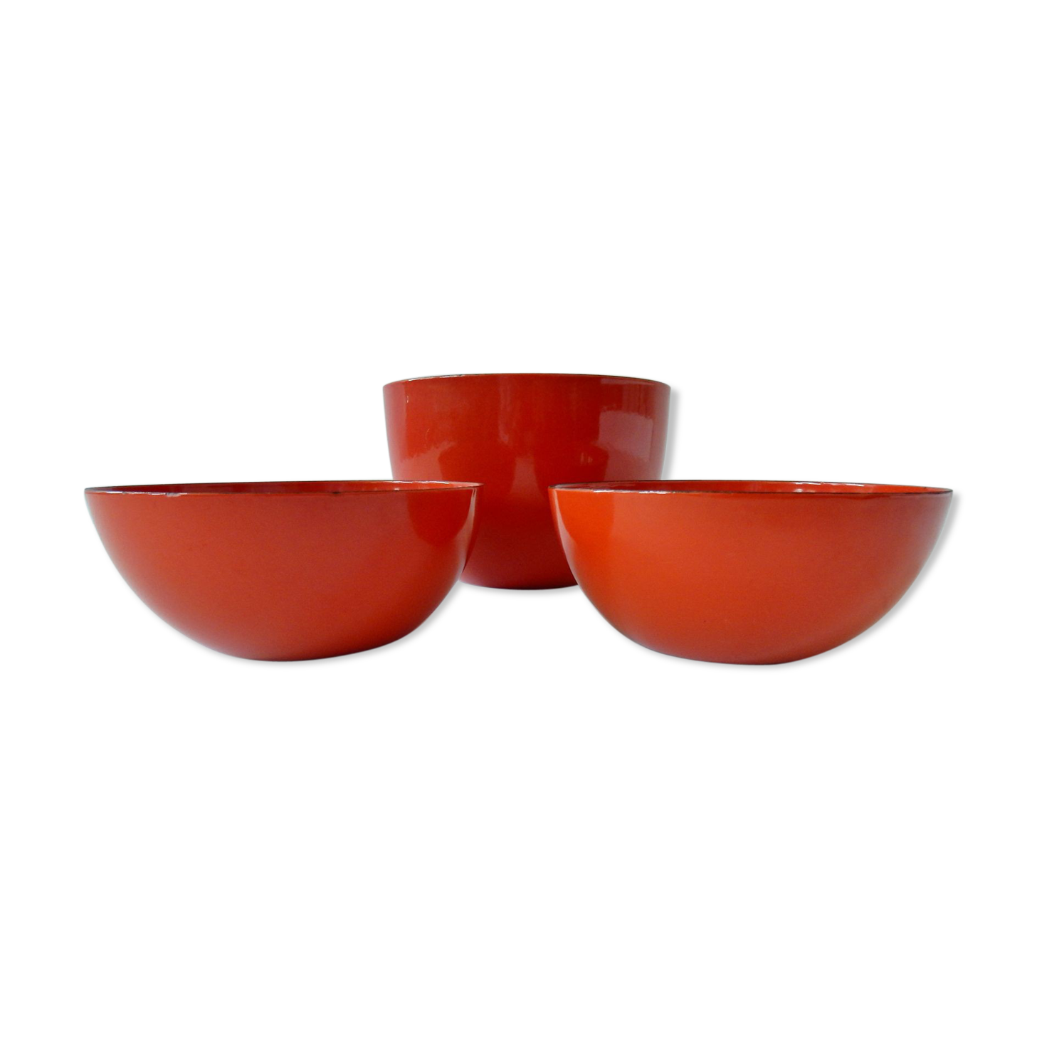 Orange-red enamelled bowls by Kaj Franck for Finel 1960s