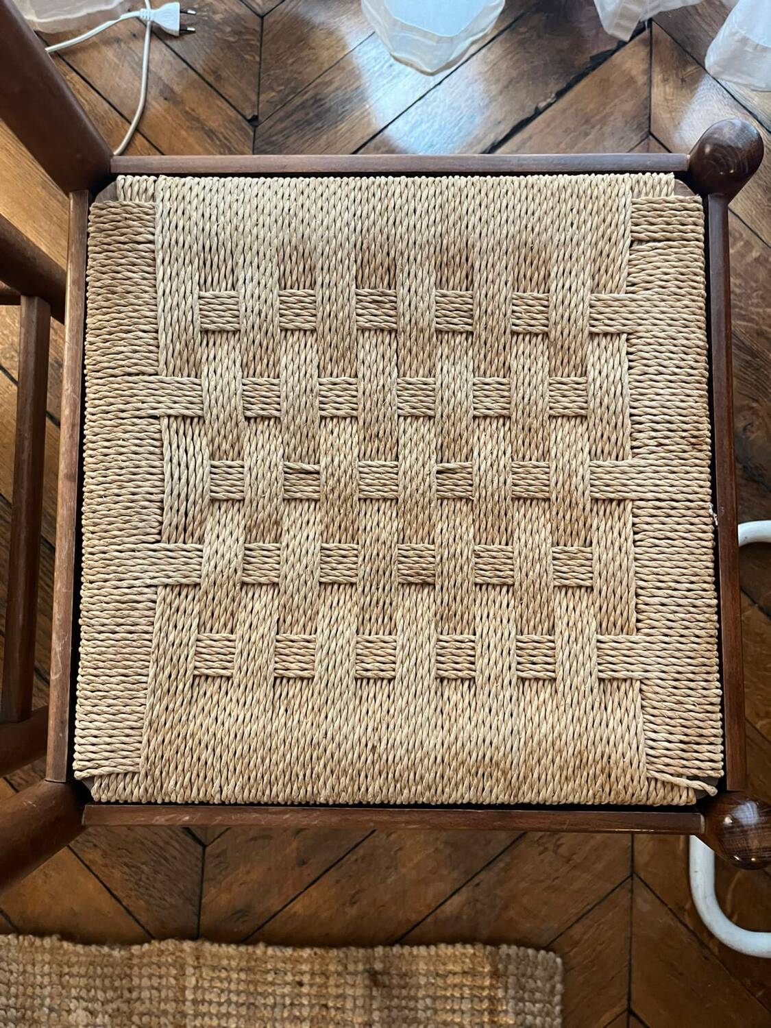 Set of 2 straw chairs