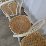 Ensemble de 6 chaises de salle à manger vintage de style Thonet : bois blanc et assise en cannage.