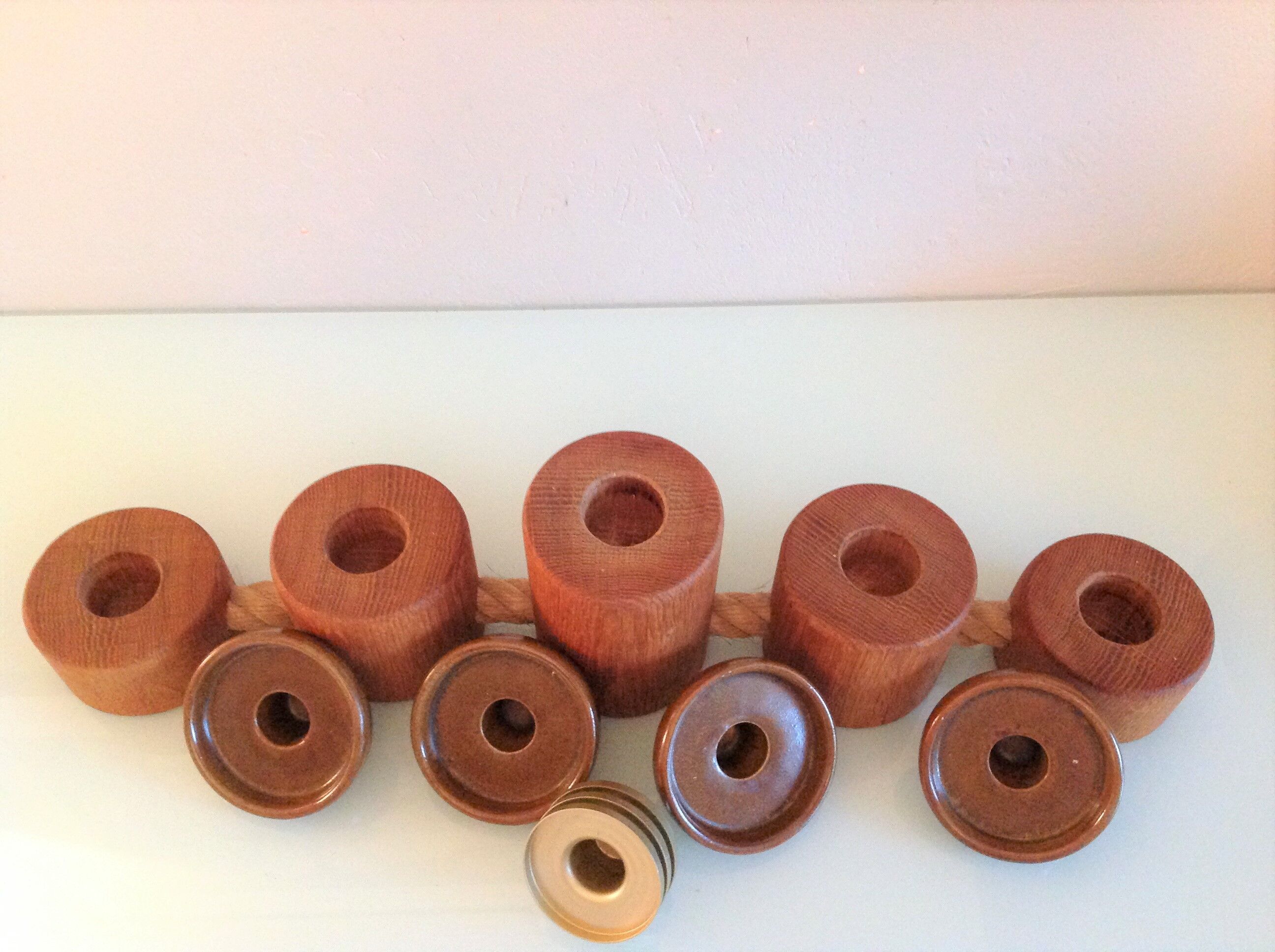 Five-headed chandelier in wood and ceramic Scandinavian style / vintage 60s-70s