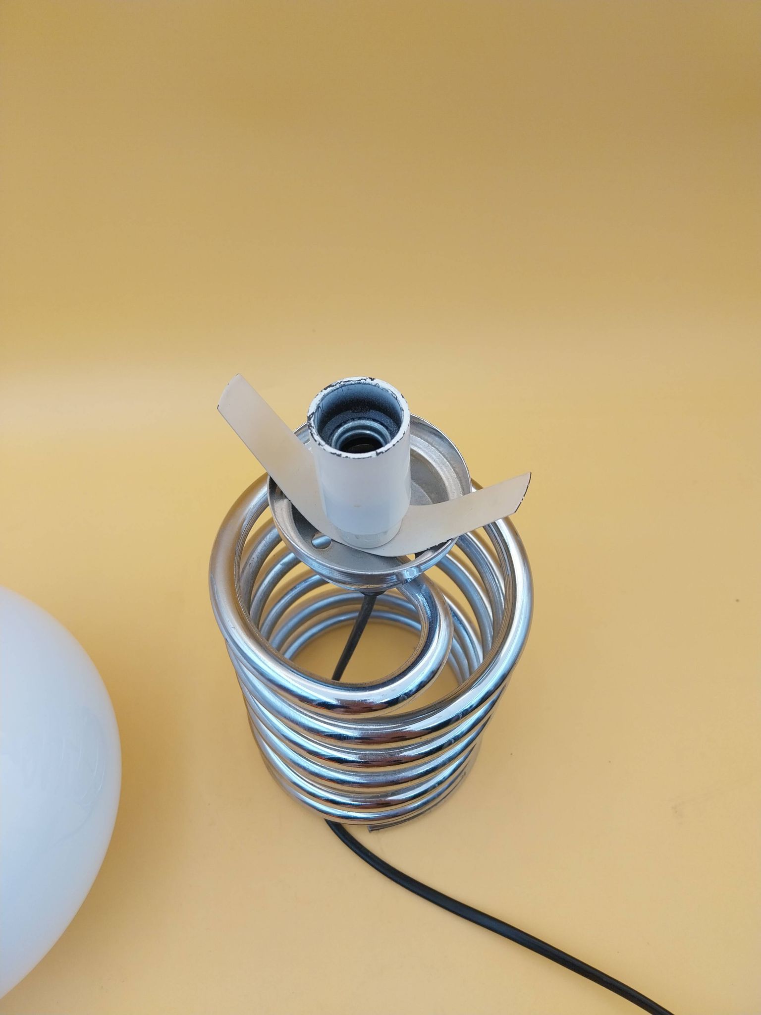 Ingo Maurer spring lamp