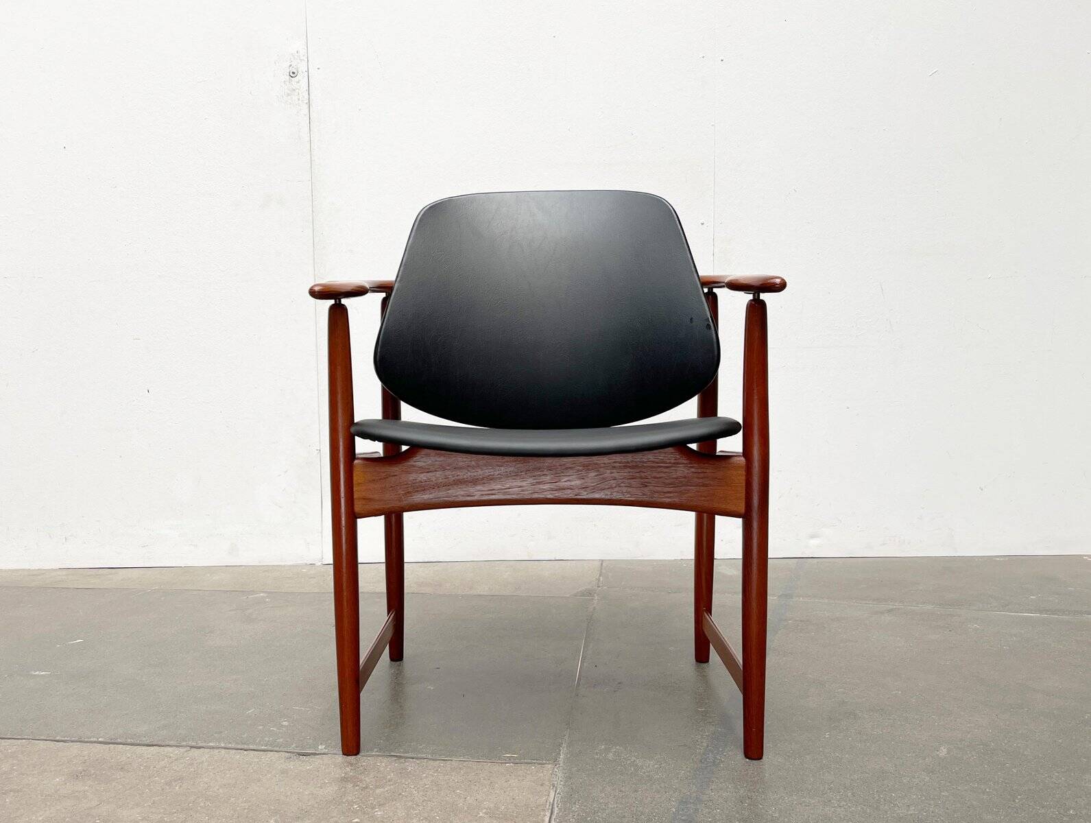 Fauteuil King en Teck Danois du Milieu du Siècle par Arne Hovmand Olsen pour Onsild Møbelfabrik et Jutex, années 1950