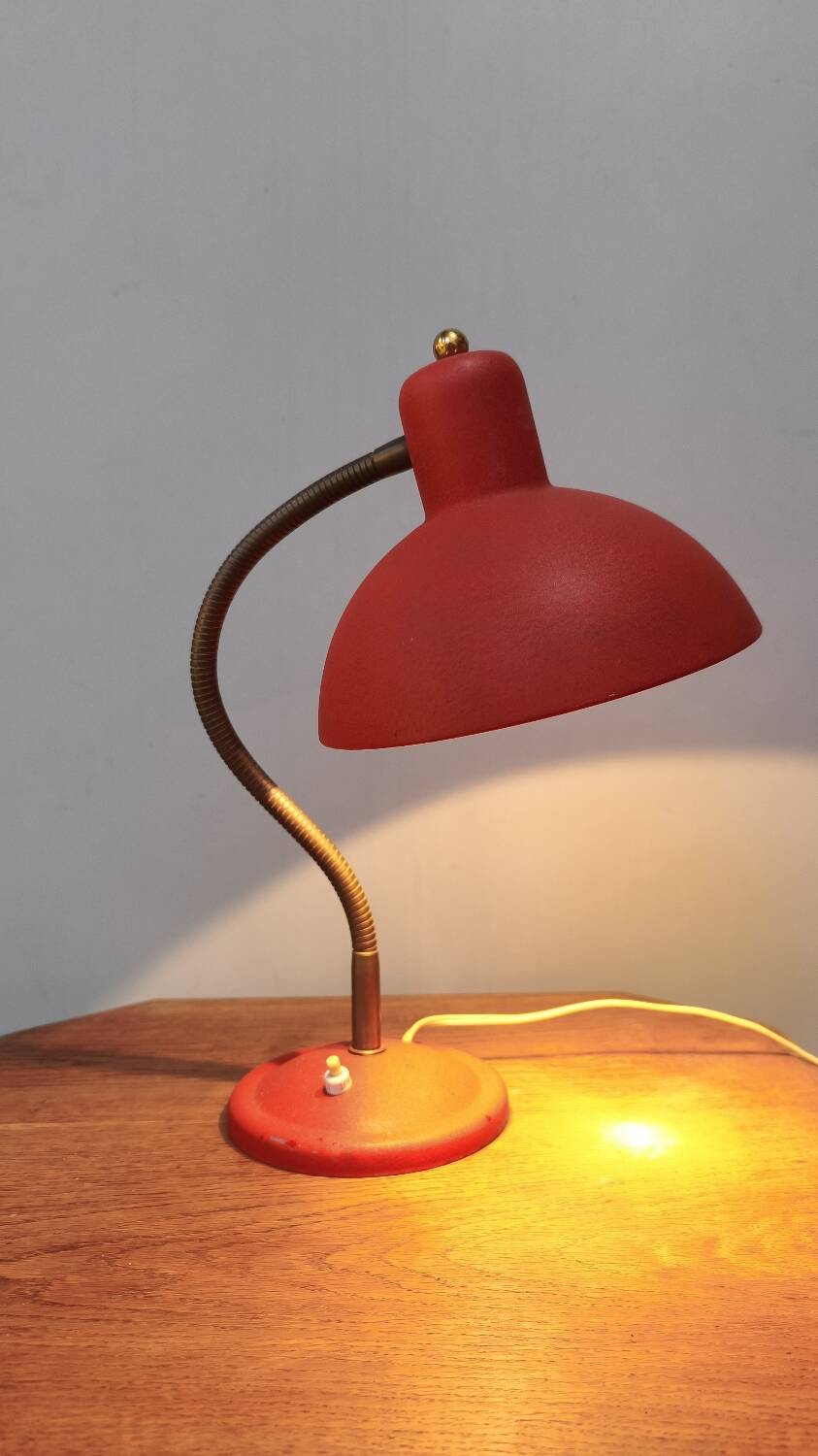 Vintage desk lamp with a swan neck from the 1950s.