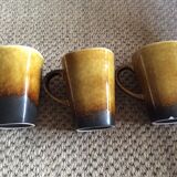 Series of 3 mugs