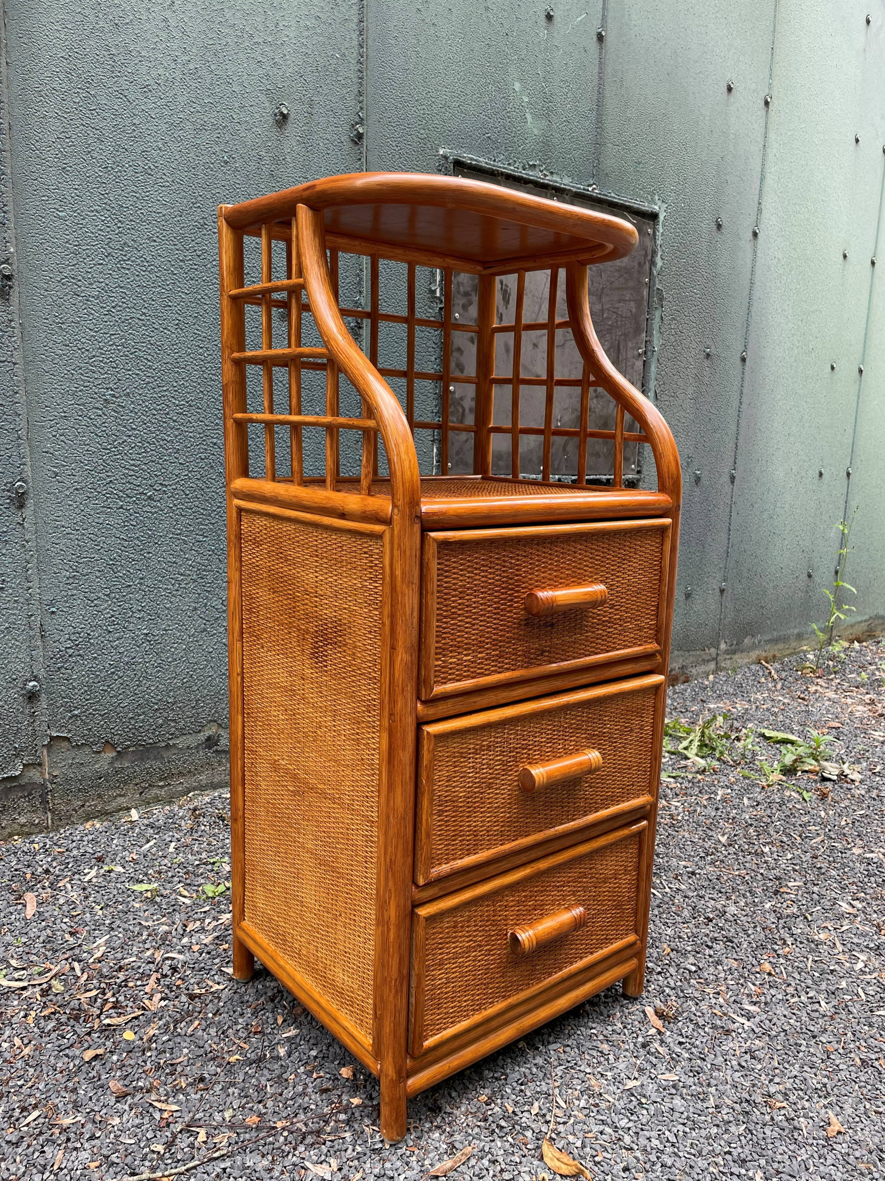 Shelf to install or vintage rattan furniture