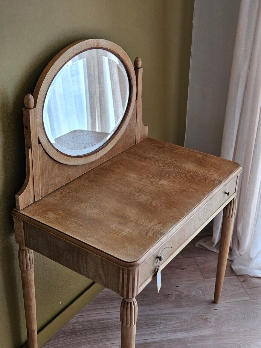 Art Deco marquetry hairdresser renovated | Elise