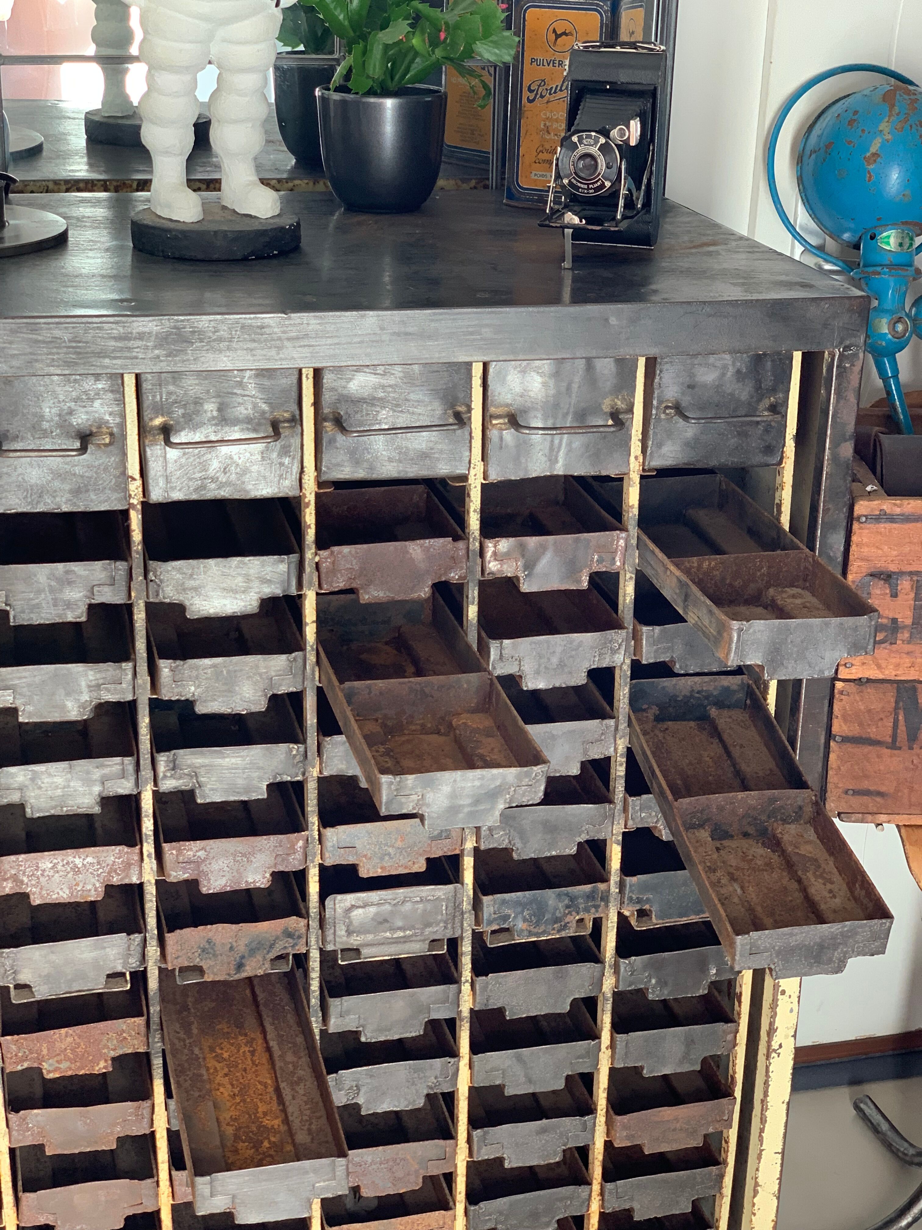 Industrial workshop furniture with metal drawers