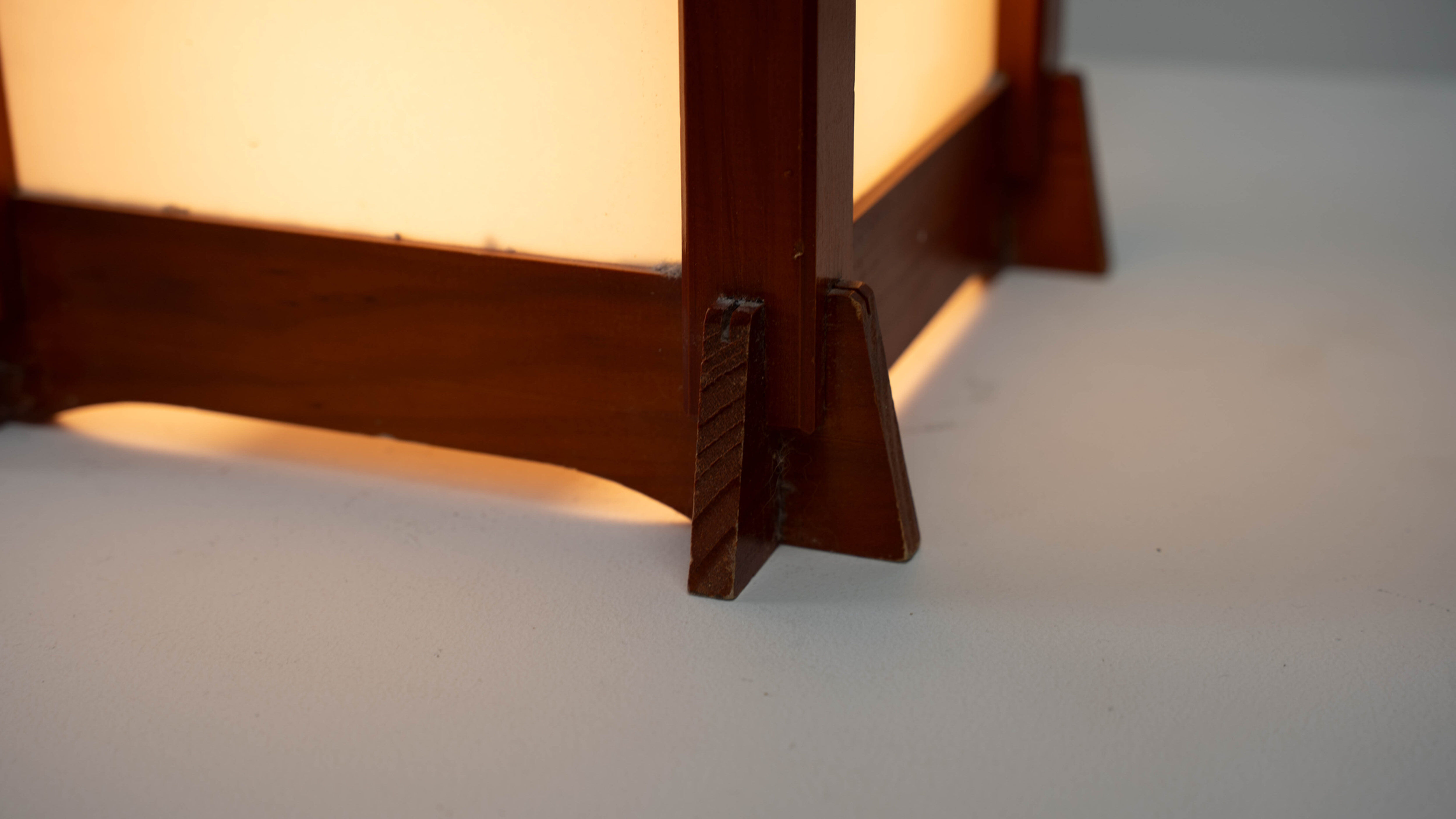 French sculptural table lamp
