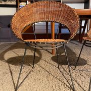 Set of 2 wicker armchairs and coffee table Raoul Guy 1950