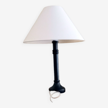 Blue table lamp with lampshade