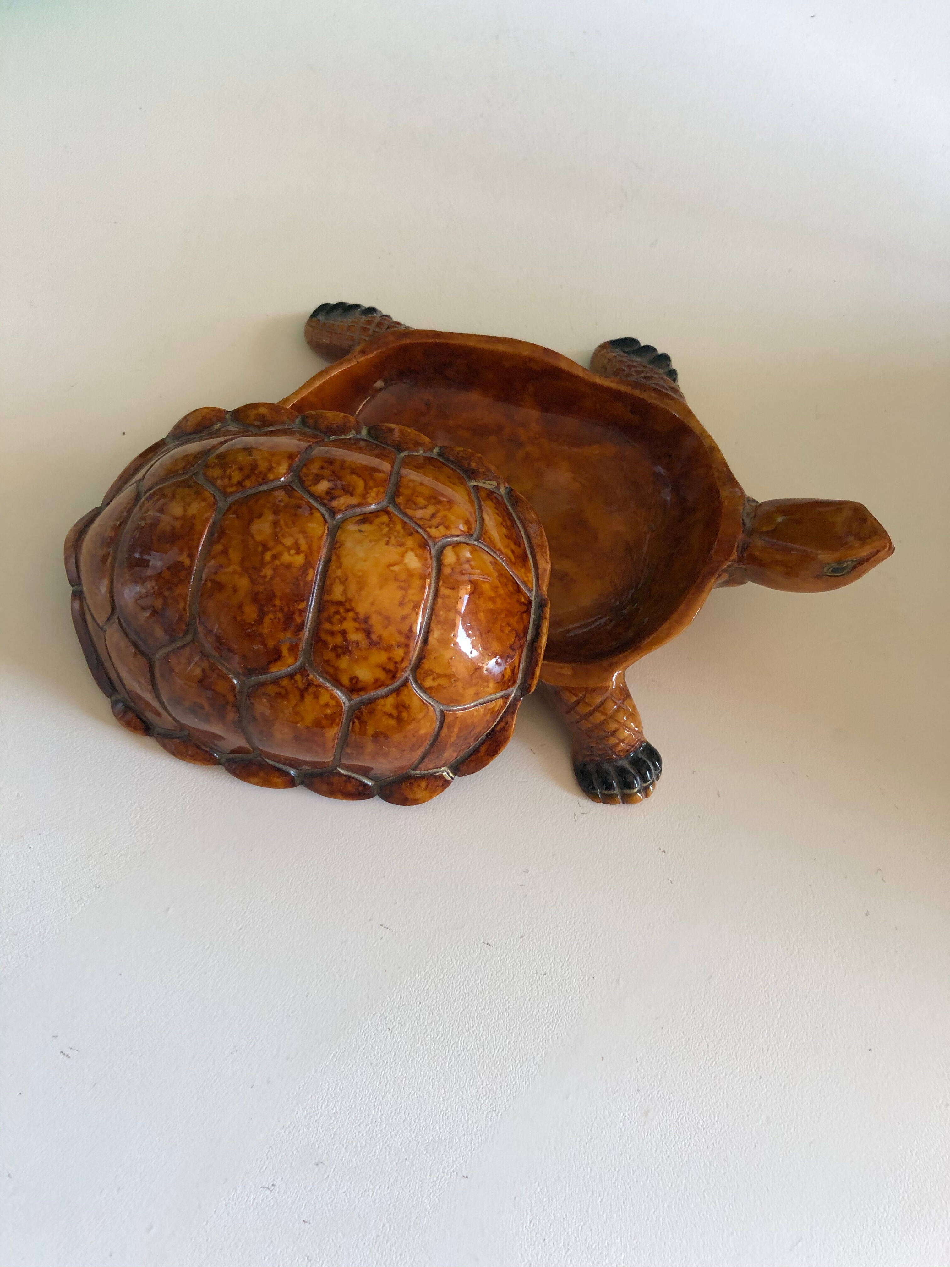 Rurtle-shaped box, 70s