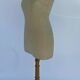 Mannequin de couture 1900 tissu structure bois