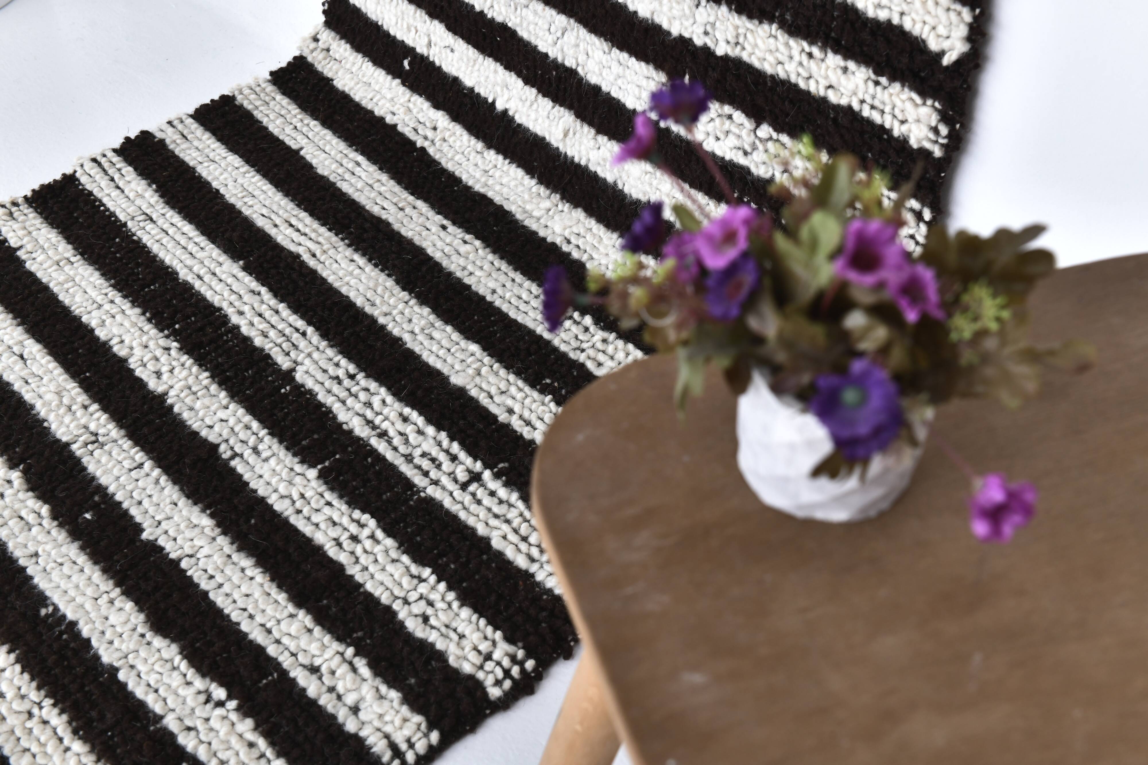 2x9 Brown White Striped Runner Rug, 69x289Cm SK 242096