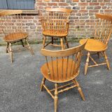 Set of 4 Windsor type chairs designed by Ethan Allen