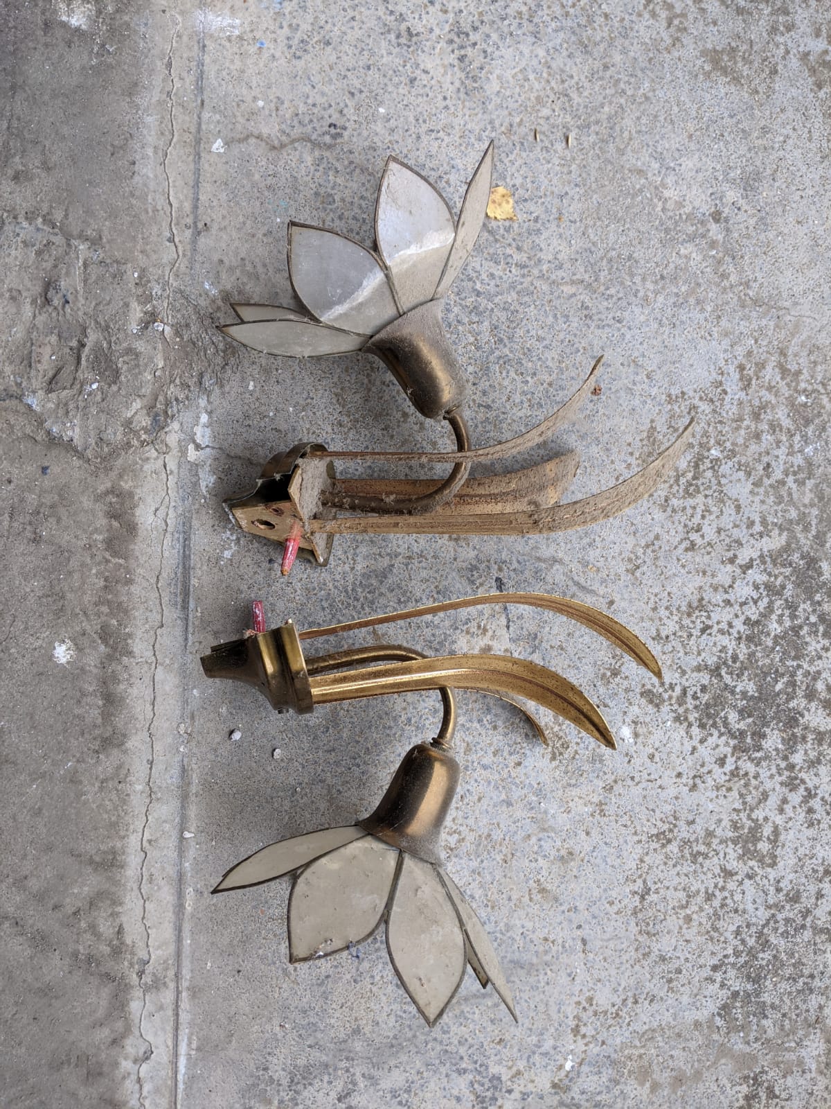 Paire d'appliques fleur en nacre