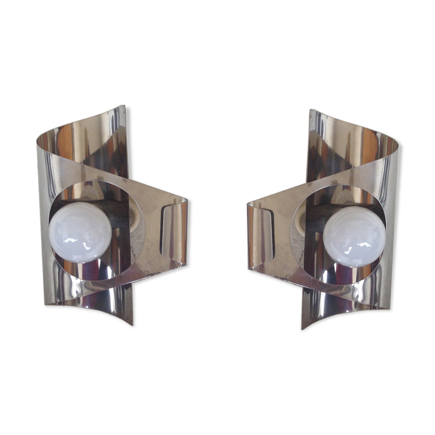 2 metal wall lights from the Maison Sciolari, Italy 1970