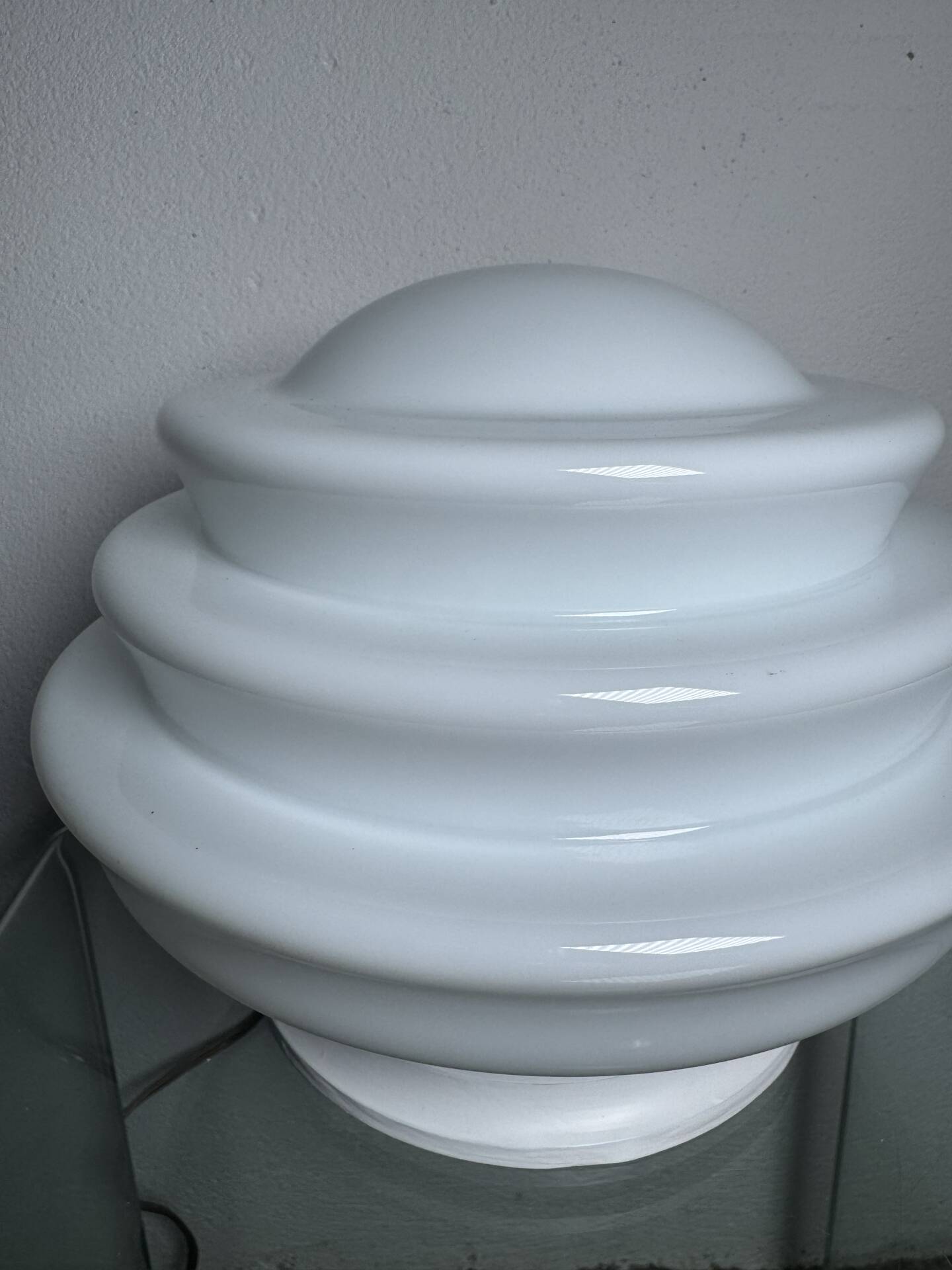 Lampe opaline skyscraper Art Déco