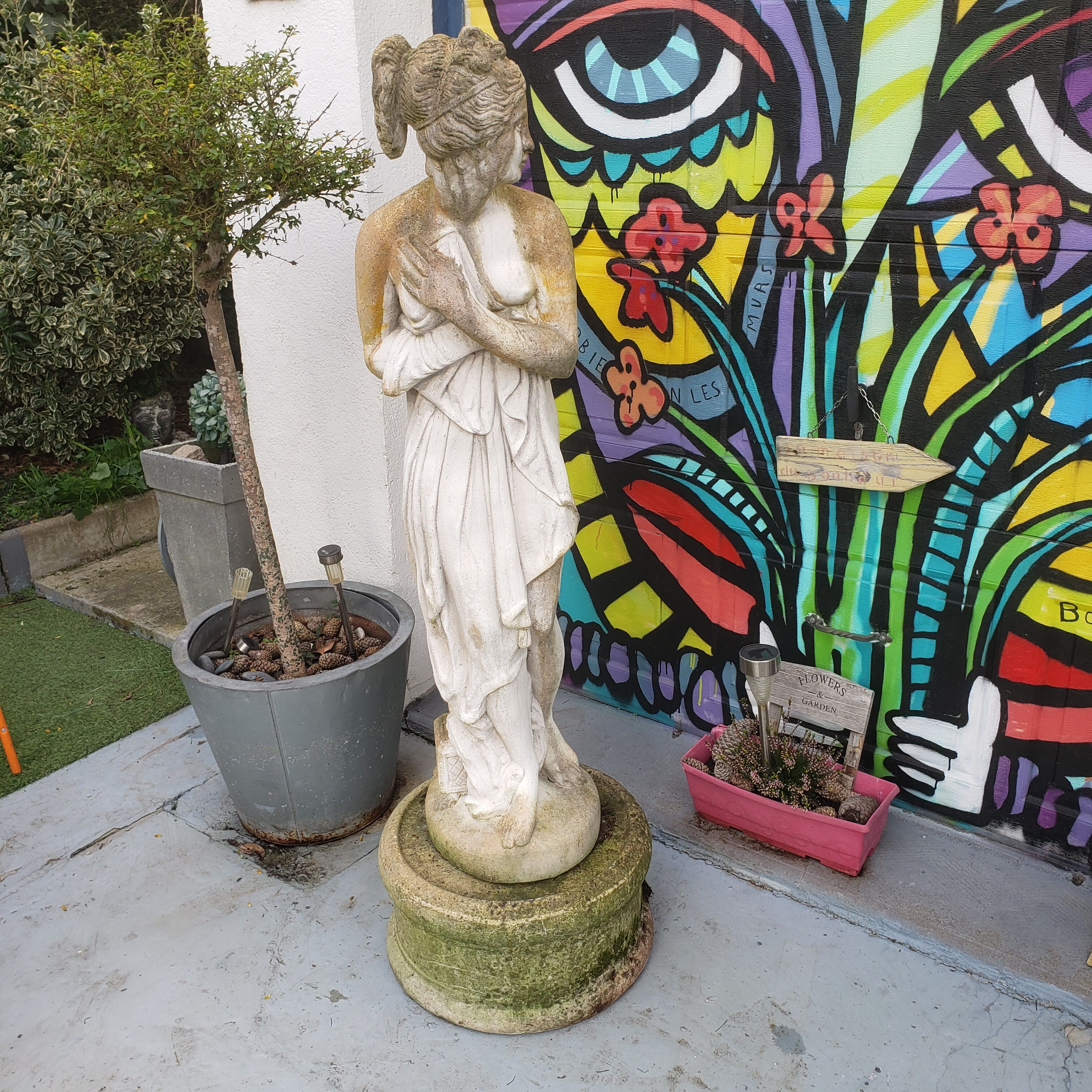 Stone statue representing Venus