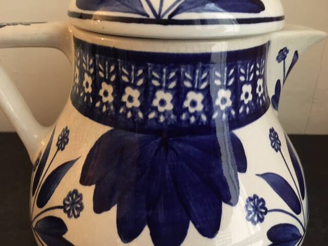 Villeroy & Boch Wallerfangen teapot, Saar basin, 1920, Art Deco