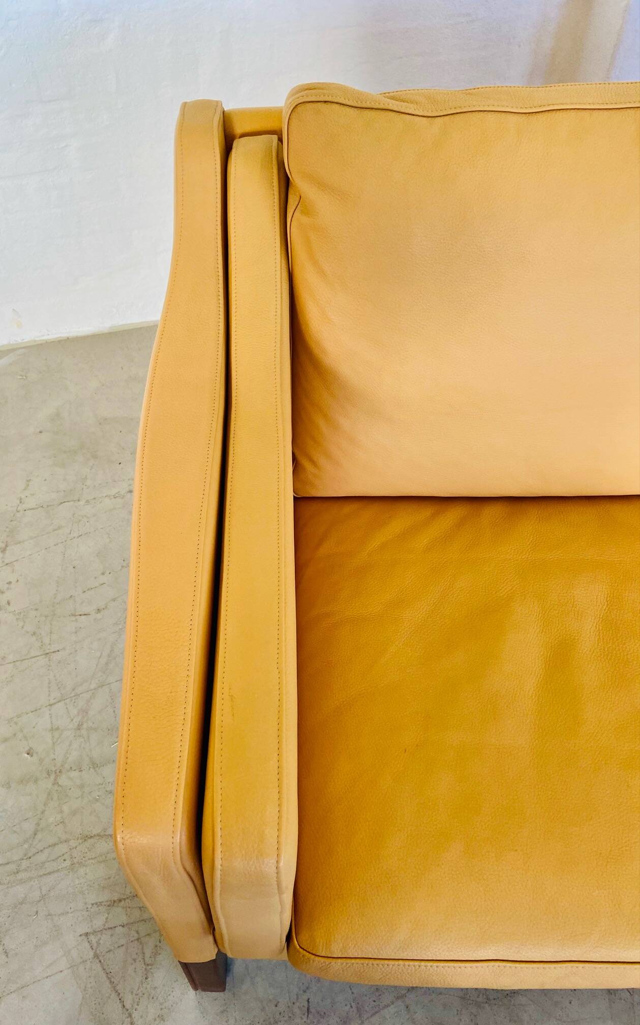 VINTAGE DANISH RETRO SKIPPER 2 PERSON SOFA IN BUTTERMILK LEATHER