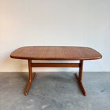 Vintage Skovby extendable oval table teak