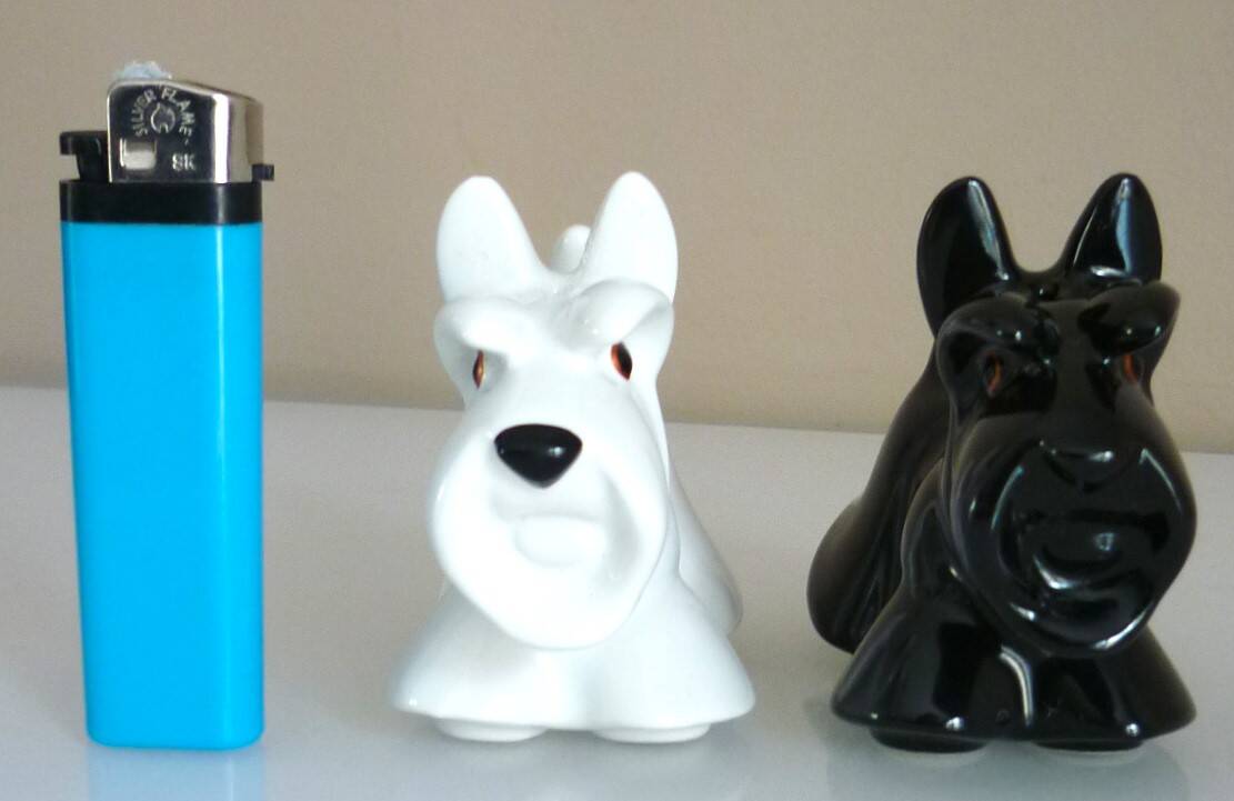 Salt and pepper shakers, glazed ceramic, Scottish terrier dog, signed