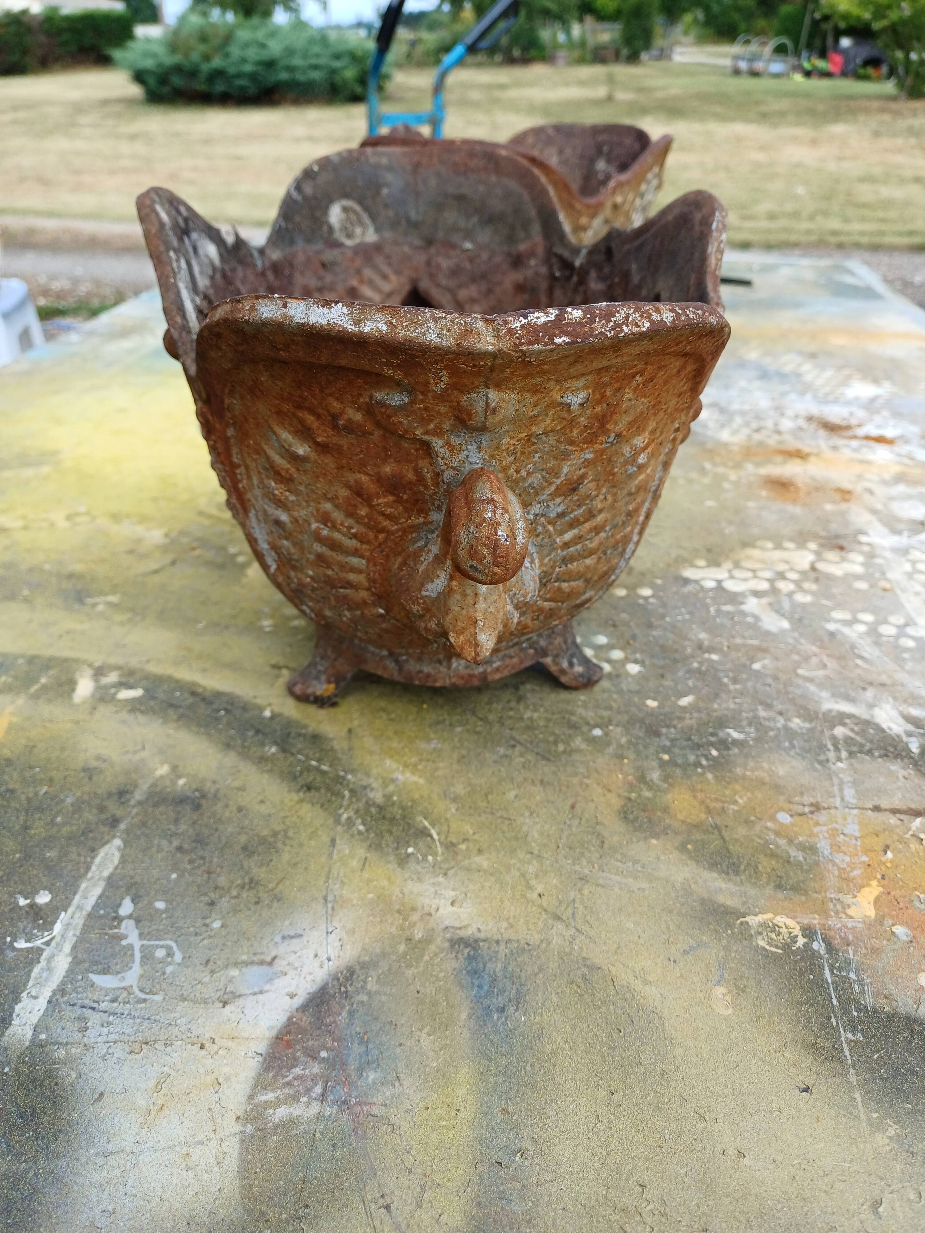 Pair of enamelled cast iron planters from 1900 from Charleville-Mézières