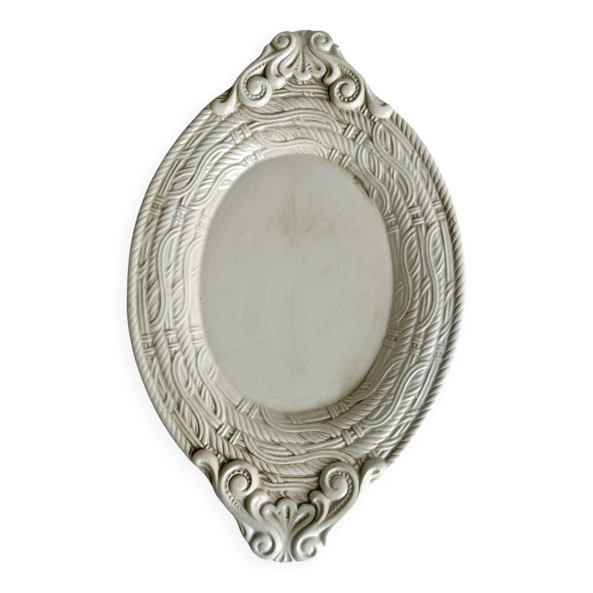 Large oval dish in sculpted white ceramic