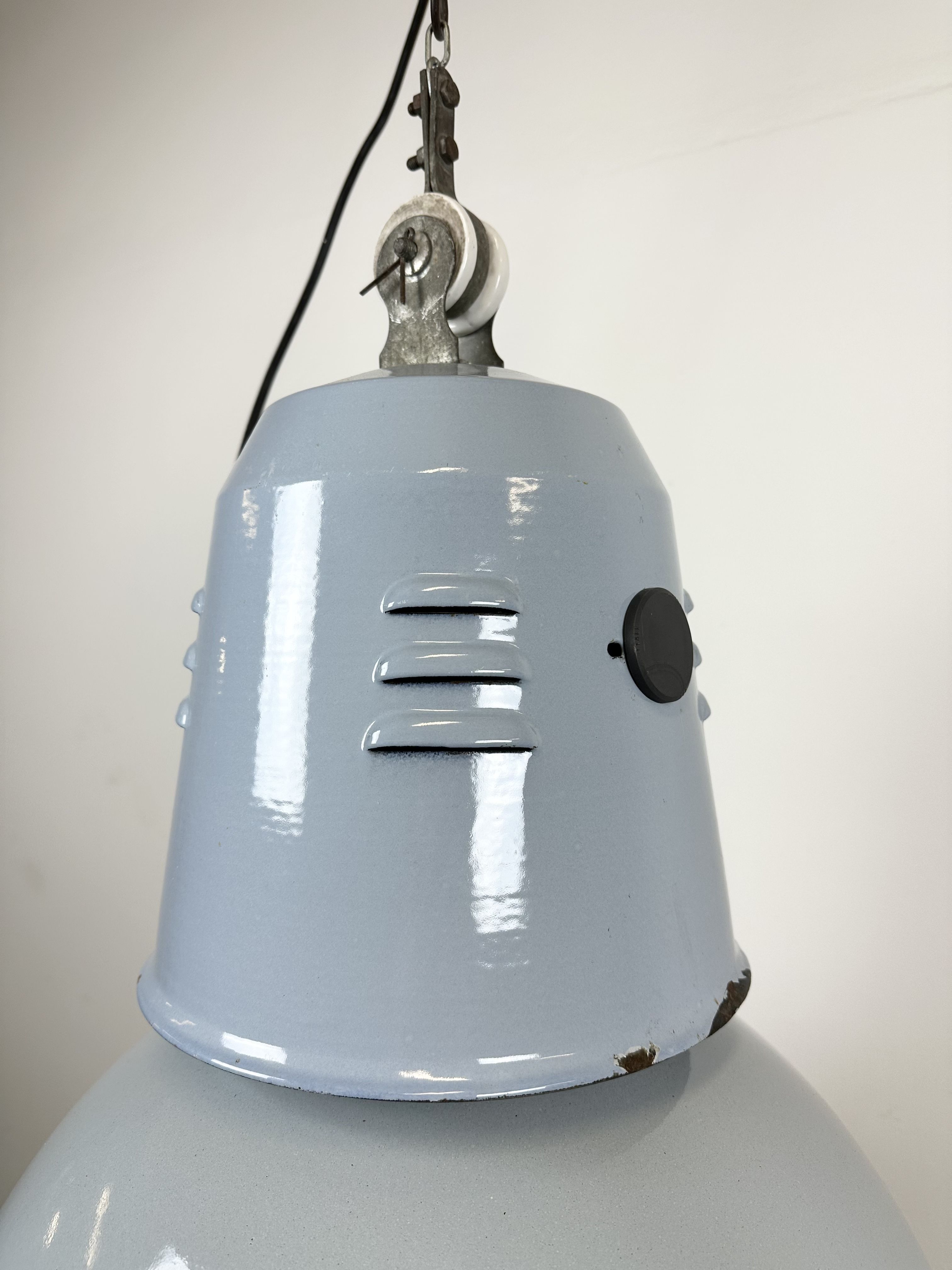 Industrial italien grey enamel lamp from Cariboni, 1970s