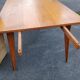 Table pieds compas