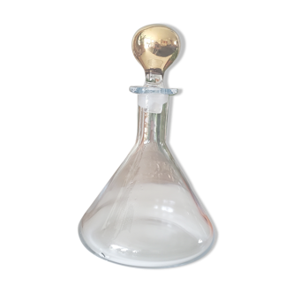 Decanter to decant