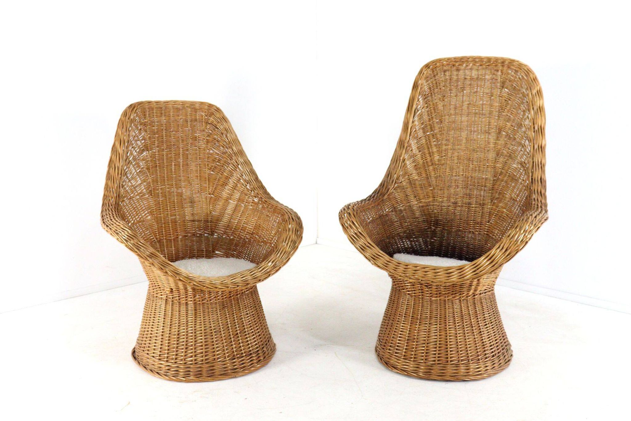 Set of 2 vintage rattan wicker armchairs with white teddy fabric