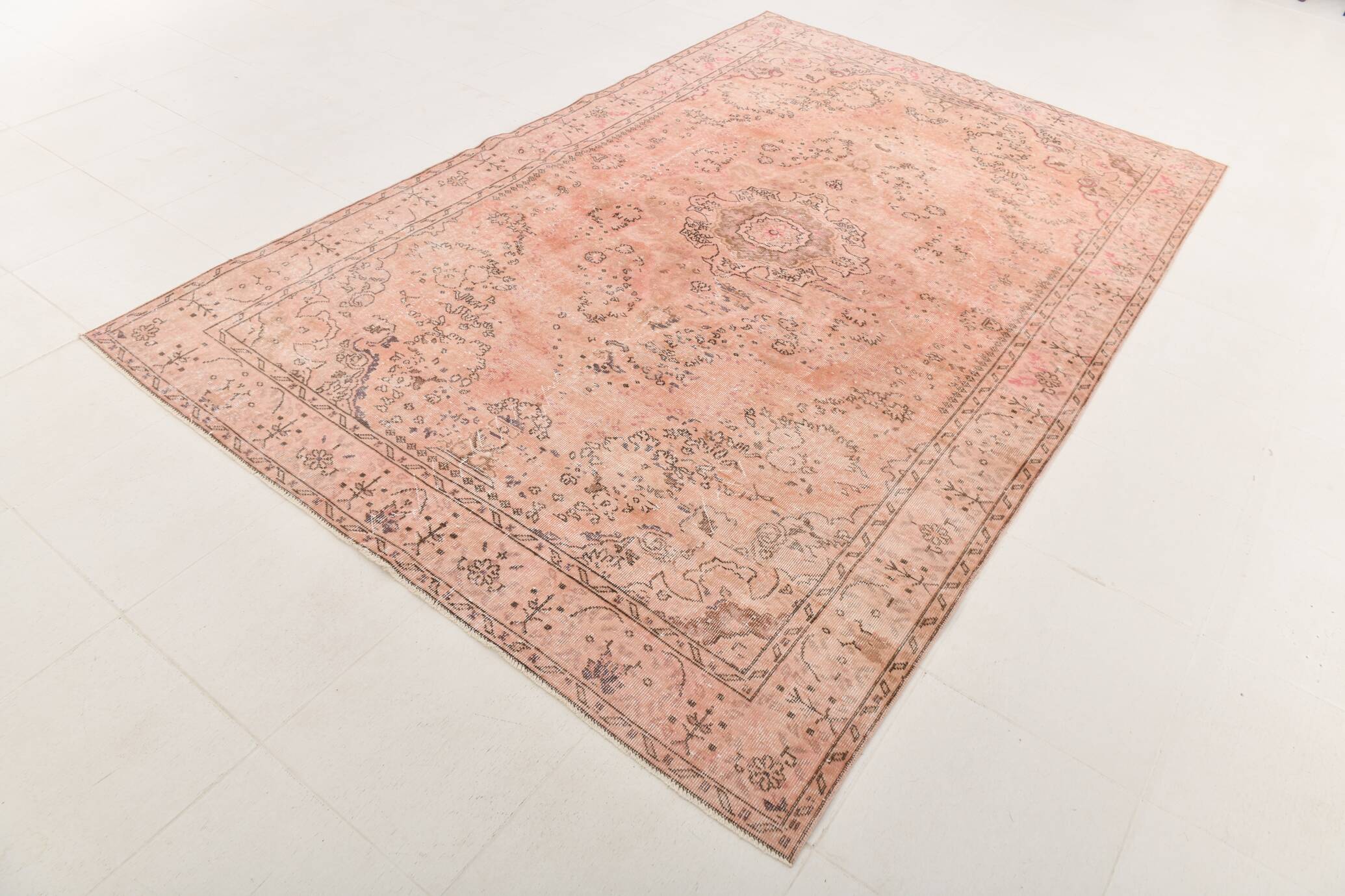 7x10 Dusty Pink Vintage Persian Rug, 199x303 Cm