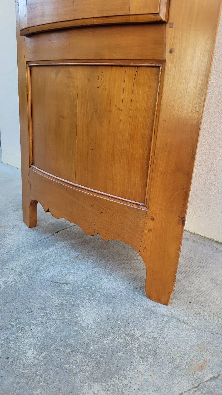 Corner glazed corner cabinet in old cherry wood 1900s