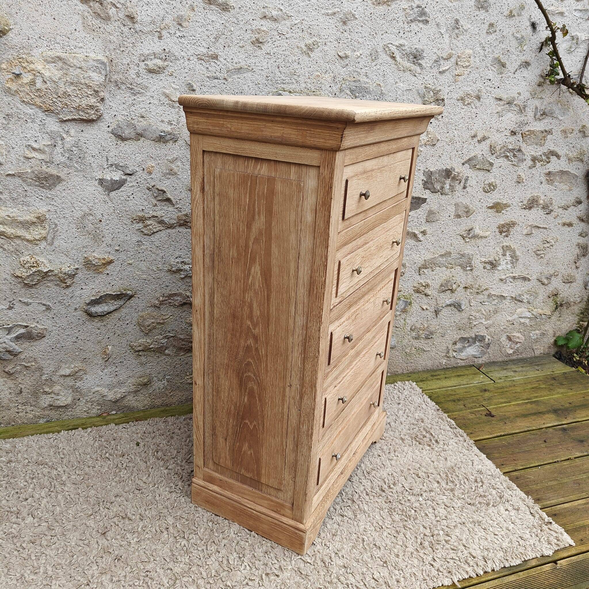 Chiffonier