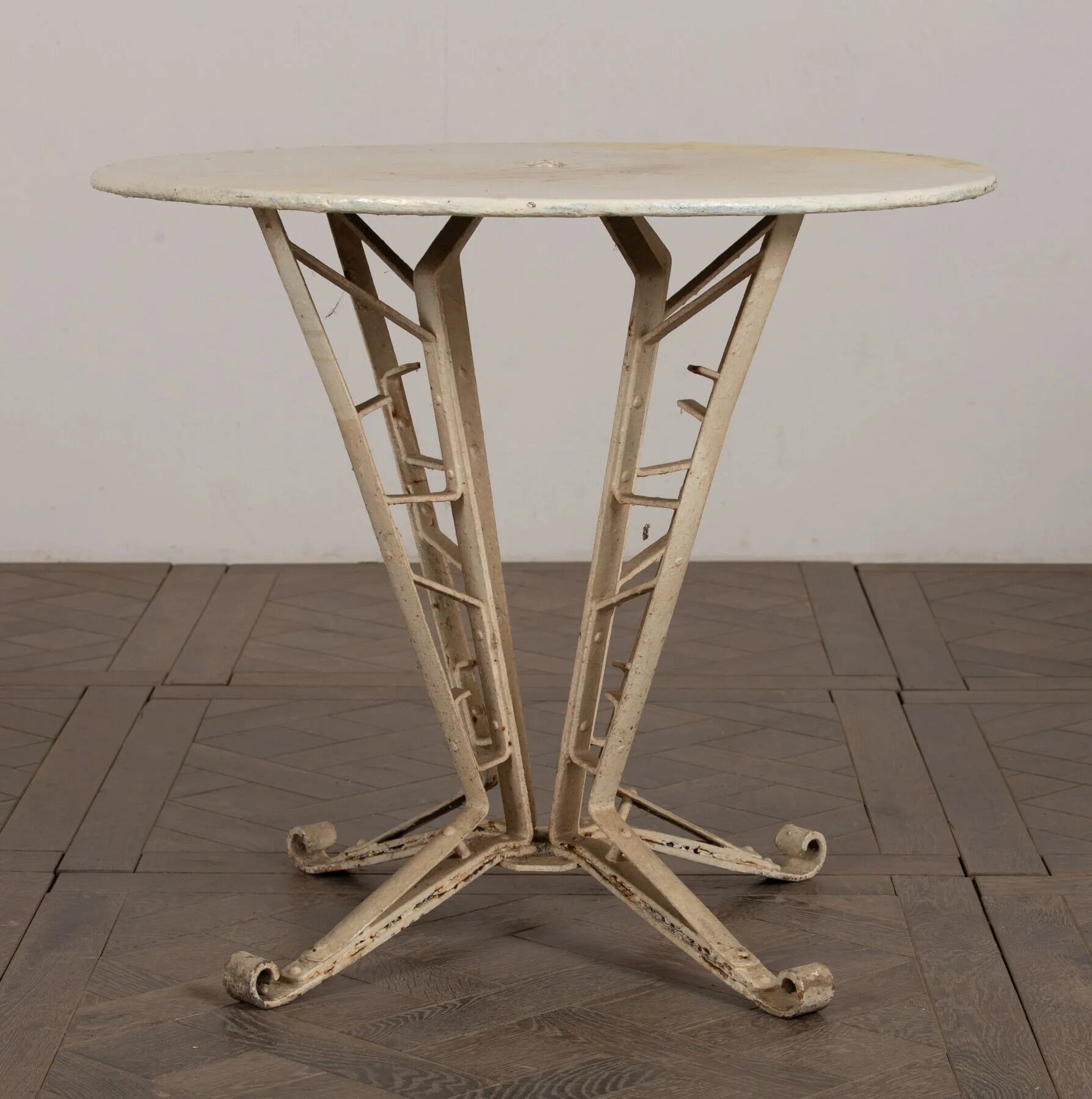 Garden table / iron bistro