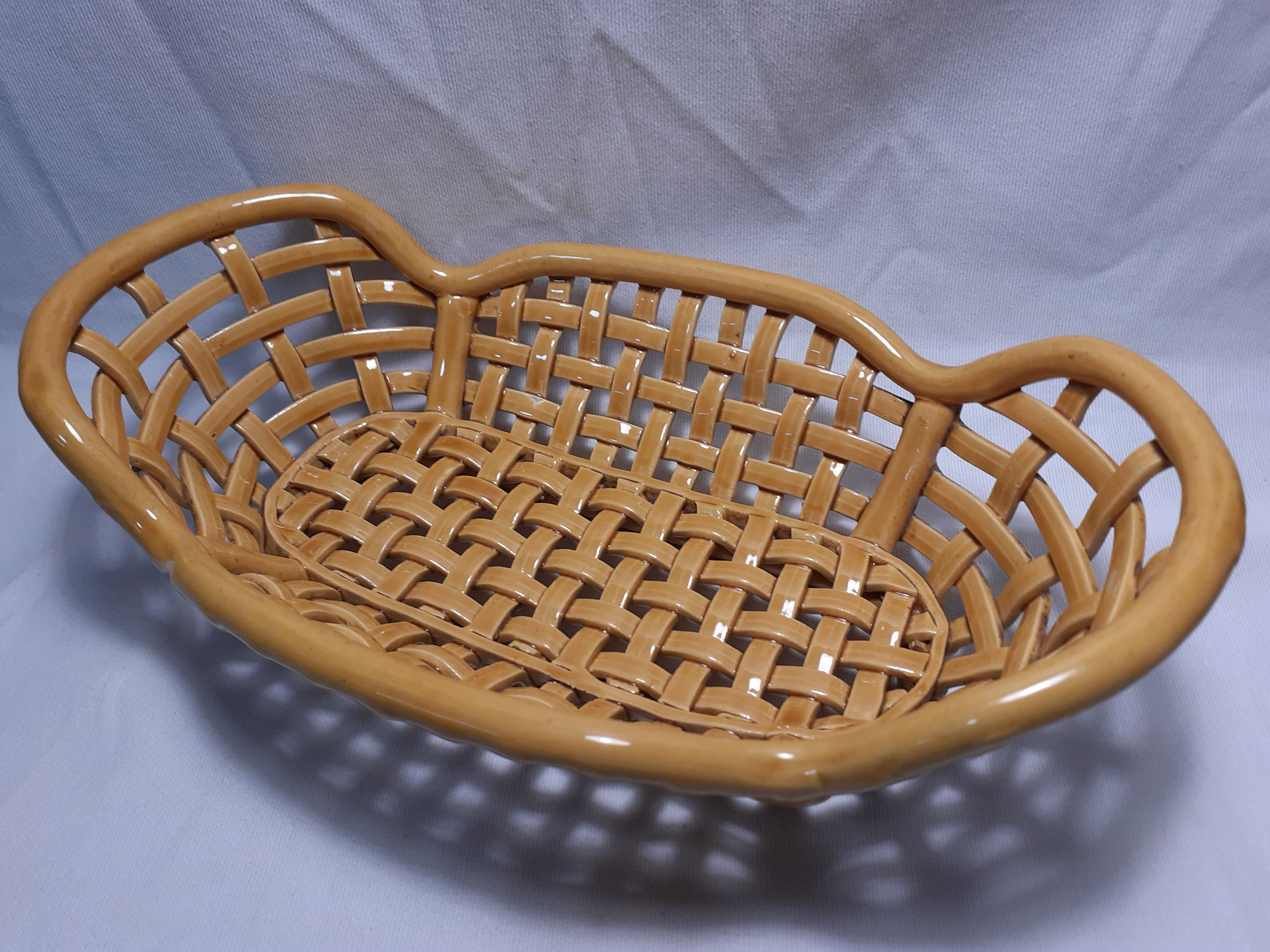 Woven faience basket