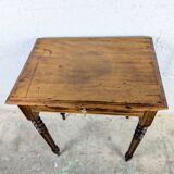 The small table with Louis XVI charm.