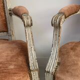 Paire de fauteuils de style Louis XVI en hetre patiné XIX siècle
