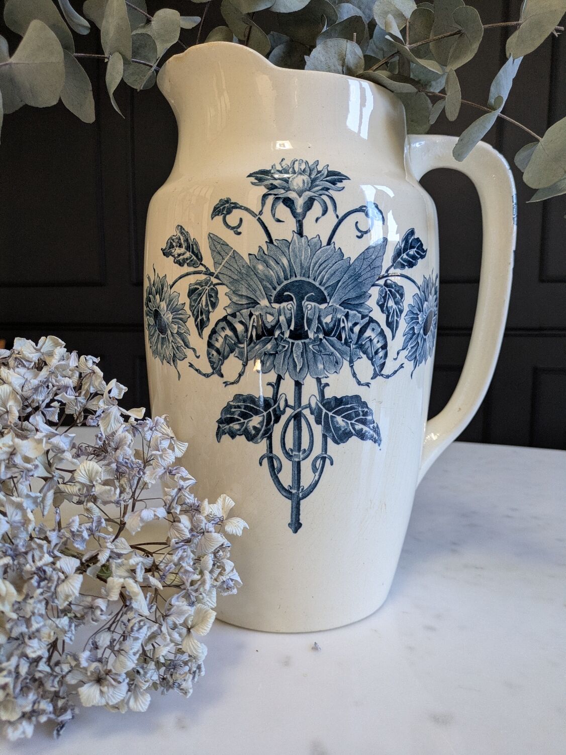 Pichet Longchamp 19th century