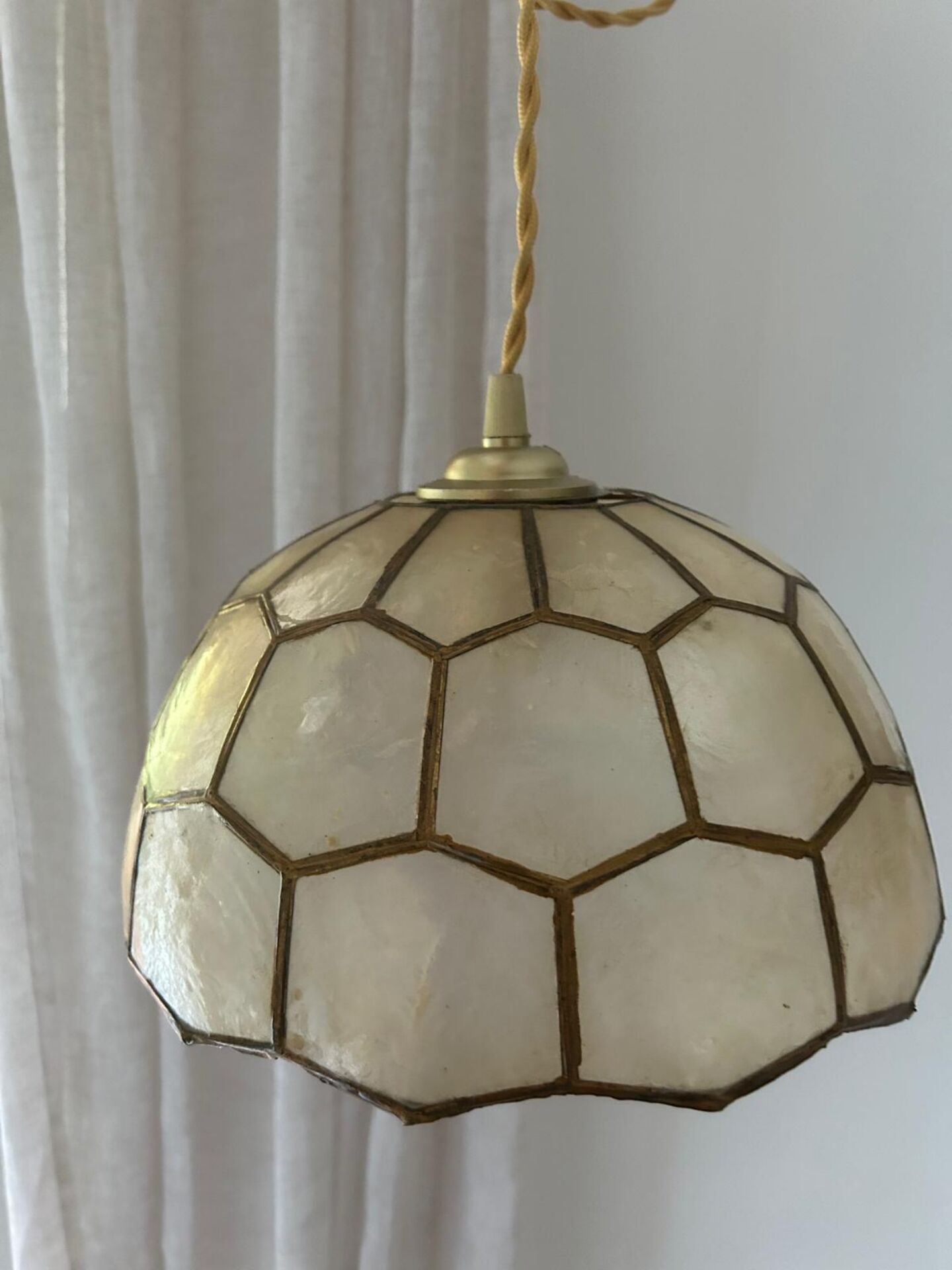 Vintage mother-of-pearl pendant