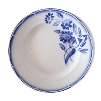 Round dish Sarreguemines, 1930, French manufacture, rare, authentic, art of the table