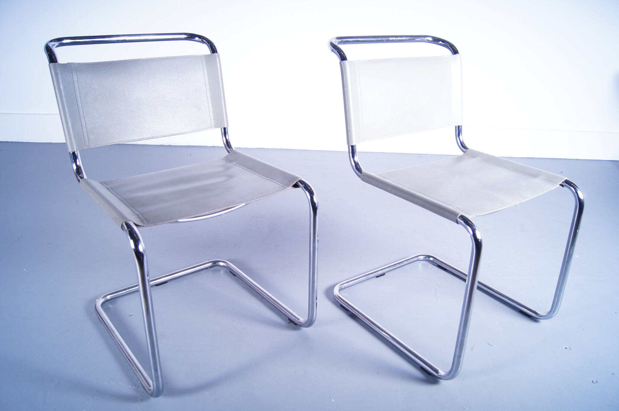 Set of 2  italian grey leather cantilever seats