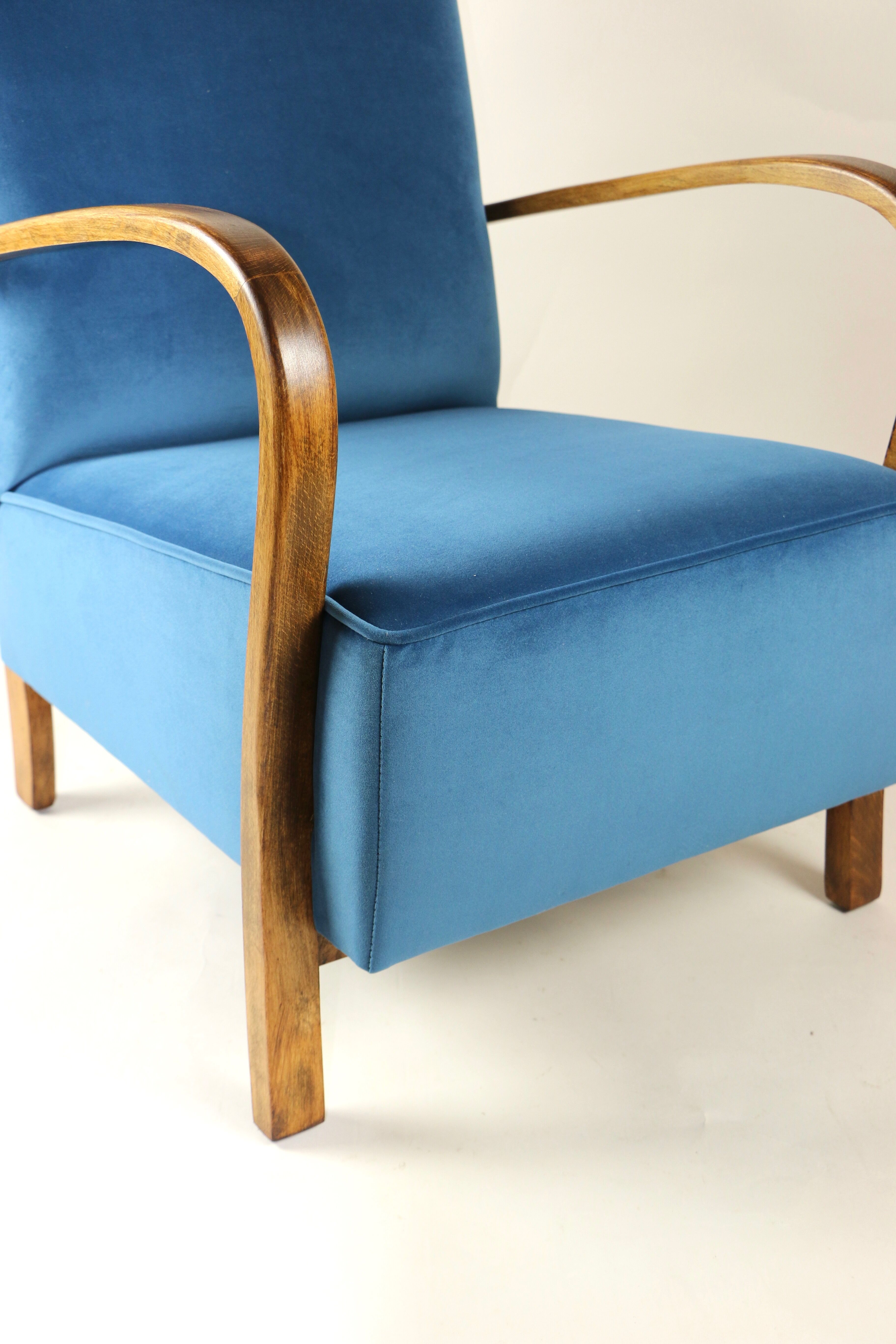 Fauteuil en velours bleu Art Déco, années 1960