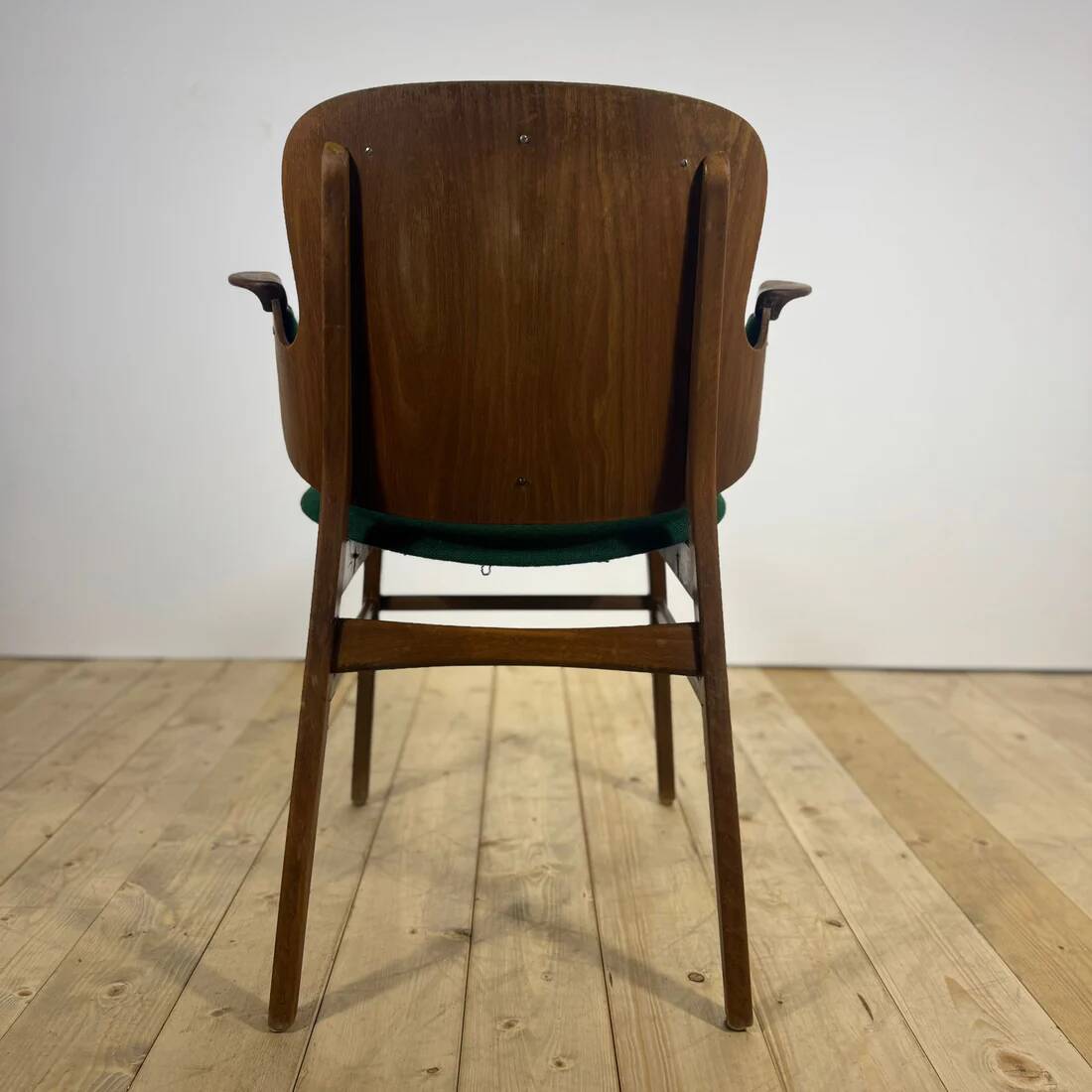 Hans Olsen chair for Krause’s Møbelfabrik – mid-century Danish design with original Kvadrat fabric.