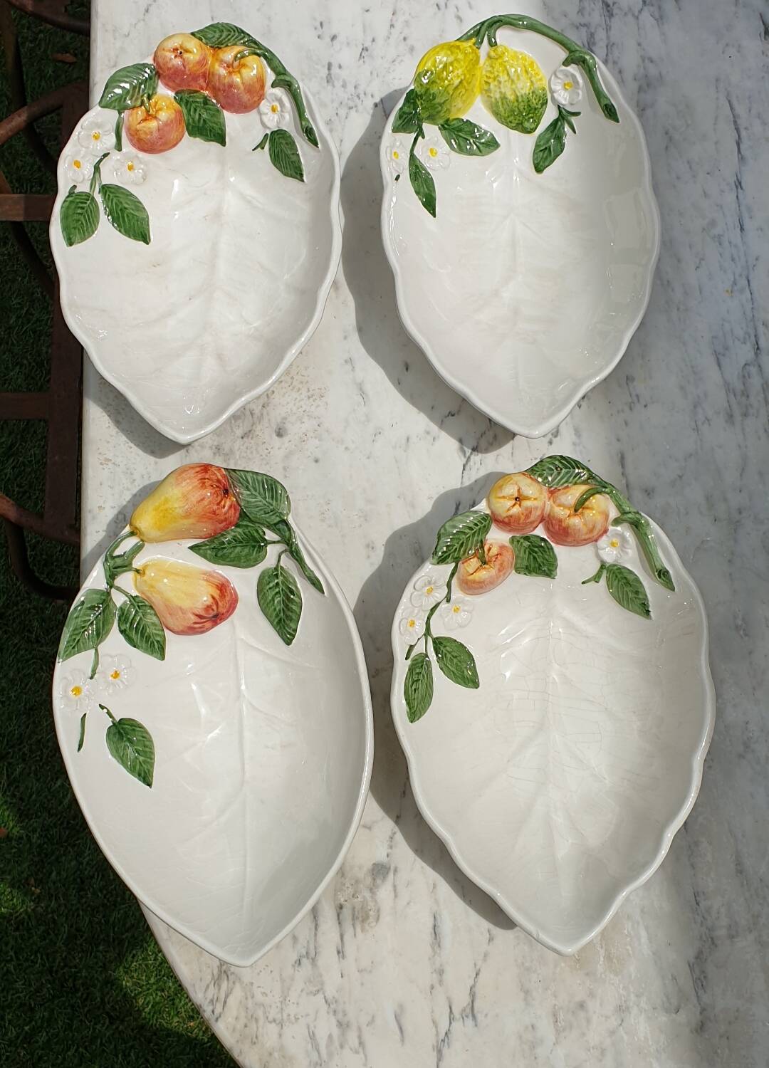 Fruit dish in apple slip