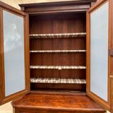 Buffet ferme deux corps ancien