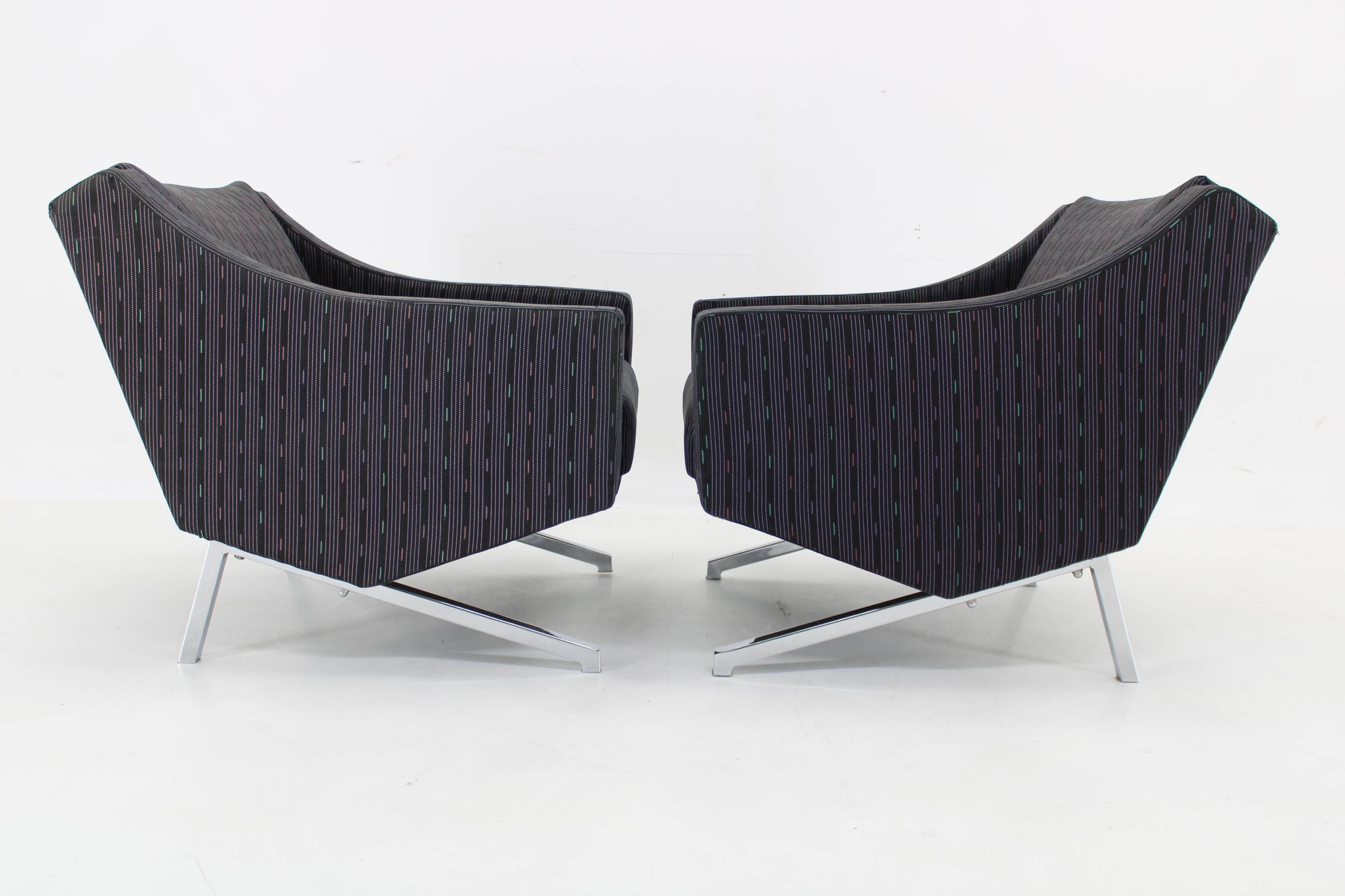1970s Pair of Italian Design Armchairs