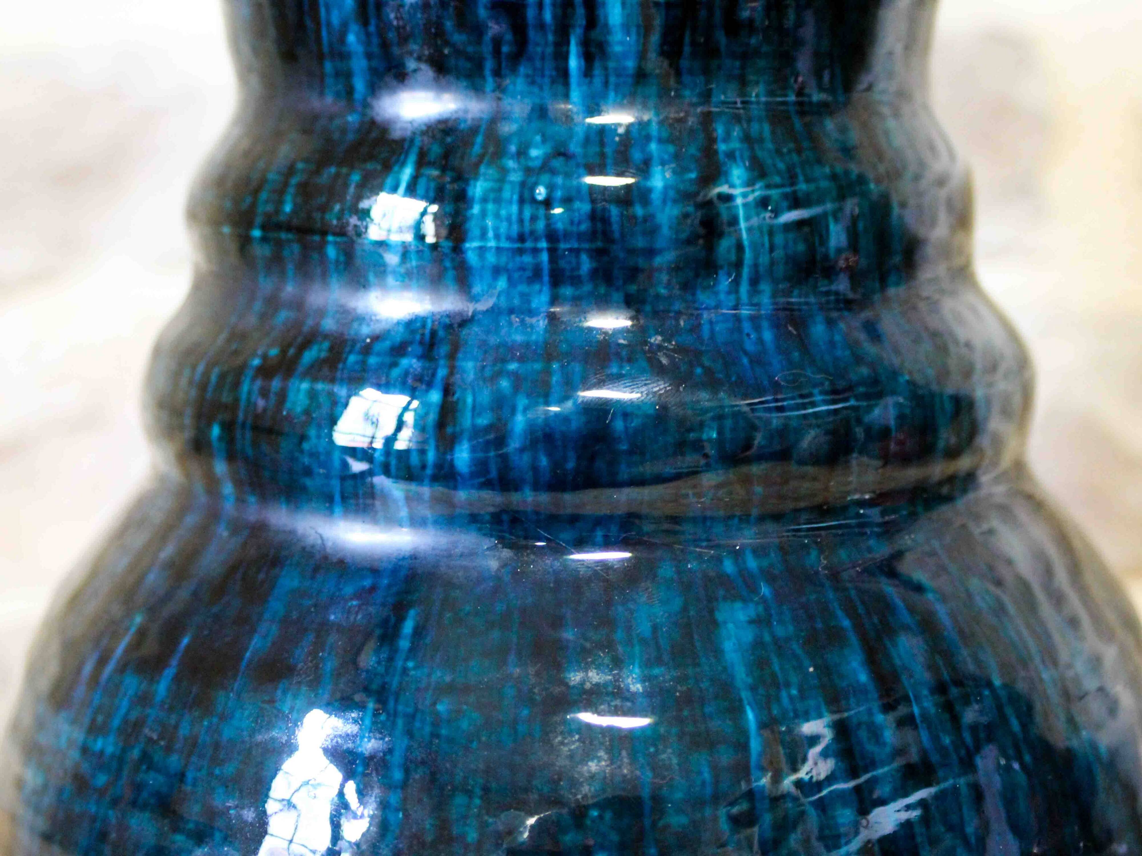 Accolay ceramic vase