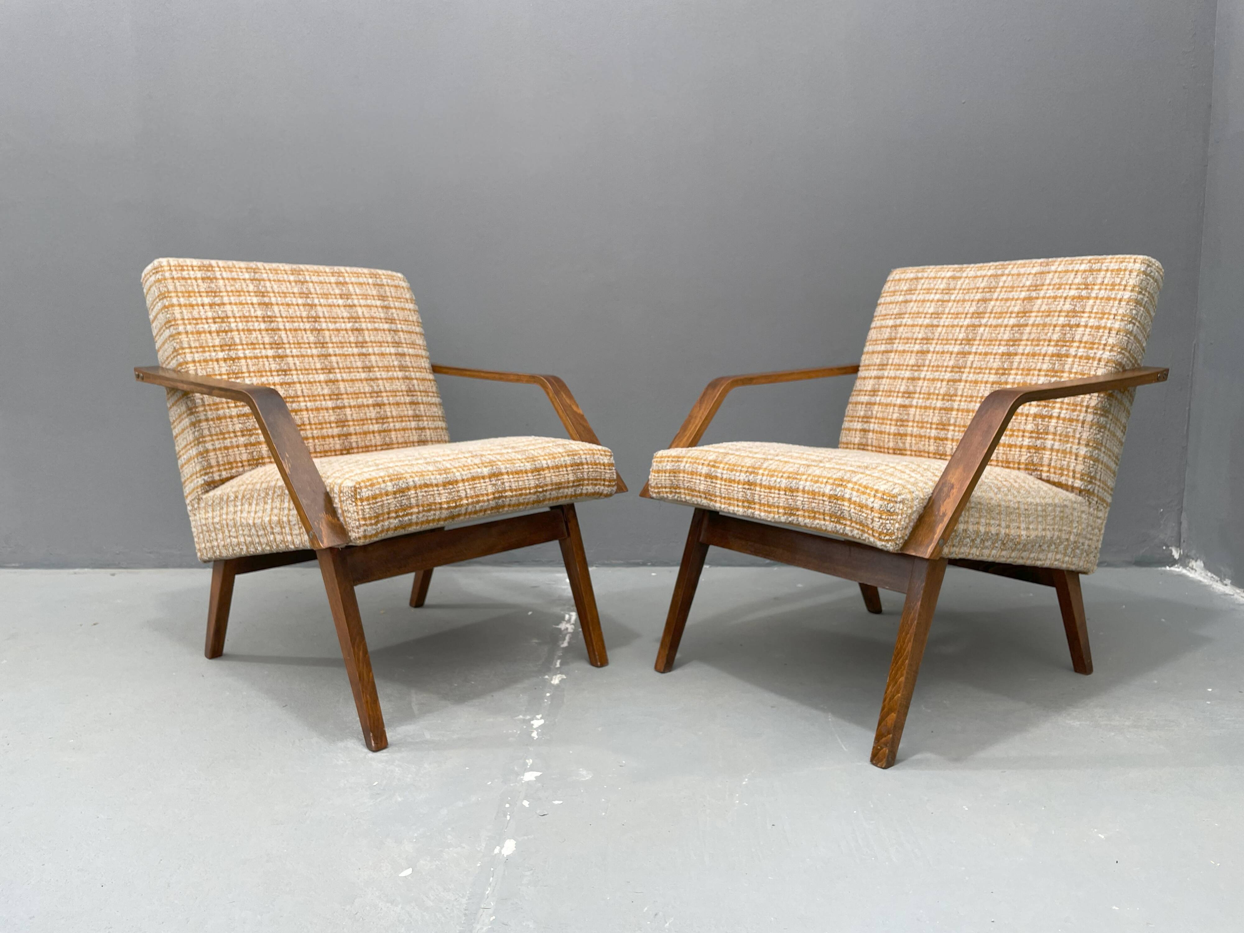 Paire de fauteuils vintage par MIER Topoľčany, 1970